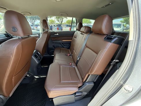 Used 2023 Volkswagen Atlas SE image 30