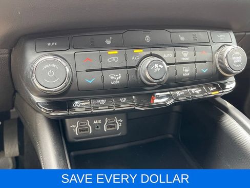 Used 2022 Dodge Durango GT RWD image 12
