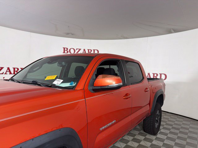 Used 2018 Toyota Tacoma TRD Off-Road AWD/4WD image 7