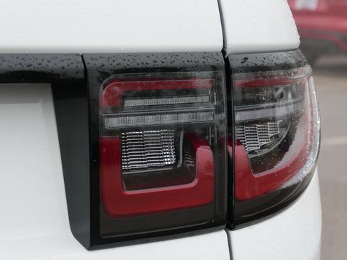 Used 2025 Land Rover Discovery Sport S image 11