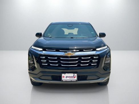Used 2026 Chevrolet Equinox LT FWD image 2