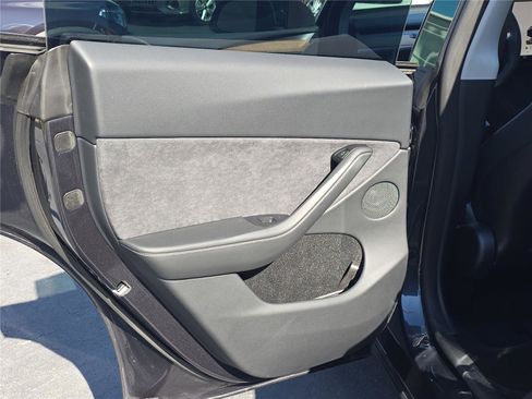 Used 2024 Tesla Model Y Long Range image 11