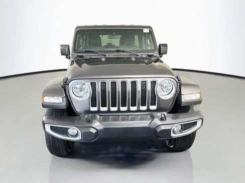 Used 2021 Jeep Wrangler Unlimited Sahara AWD/4WD image 2