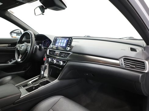 Used 2019 Honda Accord Sport image 16