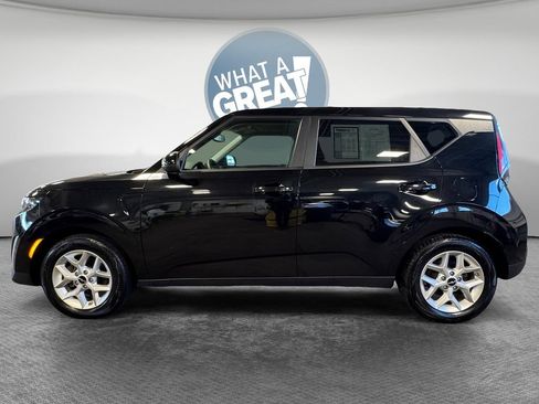 Certified 2023 Kia Soul S FWD image 7