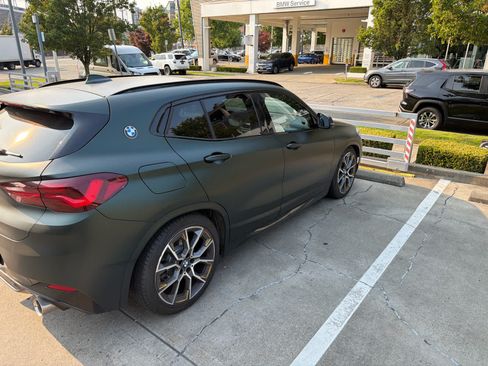 Used 2023 BMW X2 xDrive28i w/ Edition Goldplay AWD/4WD image 3