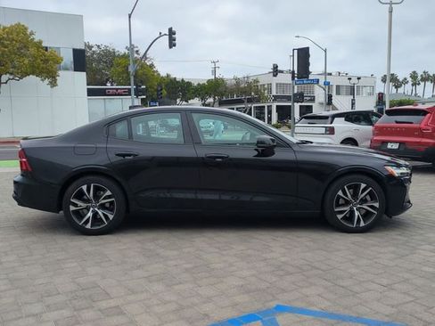 Certified 2025 Volvo S60 B5 Plus AWD/4WD image 2
