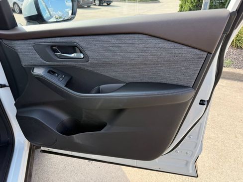 Certified 2021 Nissan Rogue SV AWD/4WD image 33