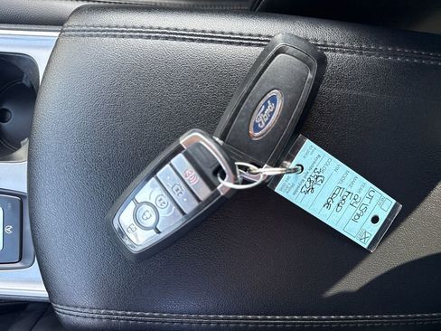 Used 2024 Ford Edge SEL w/ Convenience Package image 36