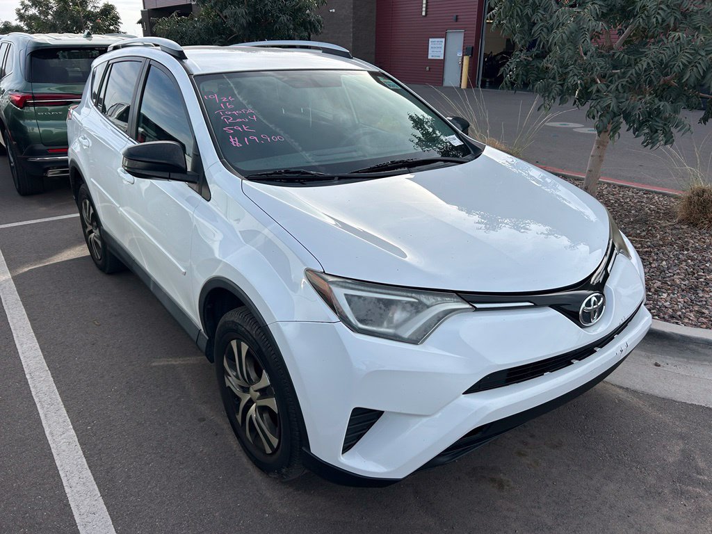 Used 2016 Toyota RAV4 LE FWD image 2