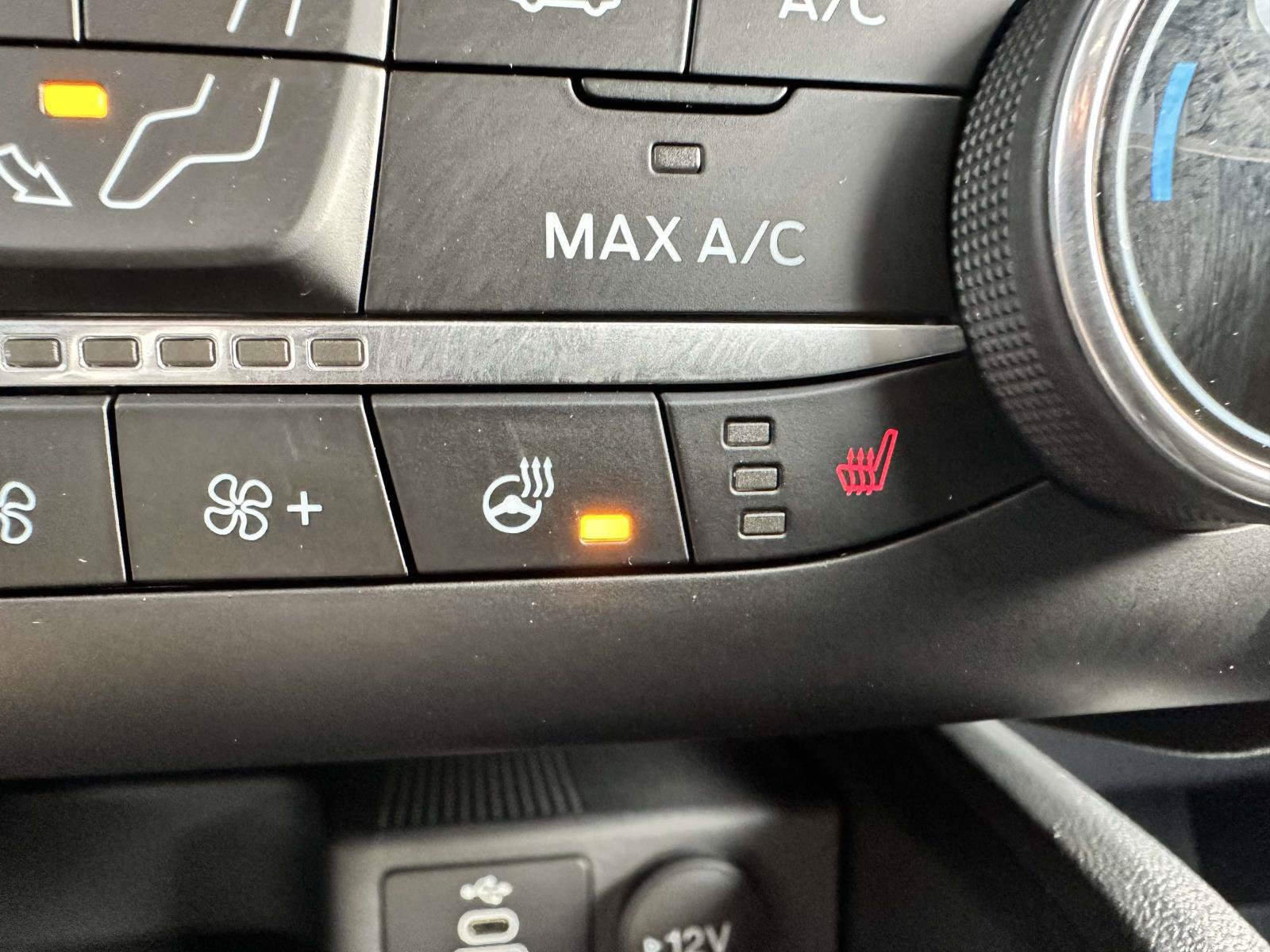 Used 2025 Ford Escape Active w/ Cold Weather Package FWD image 25