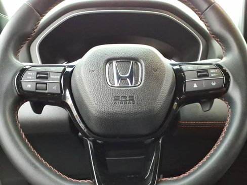 Used 2024 Honda Pilot Sport image 16