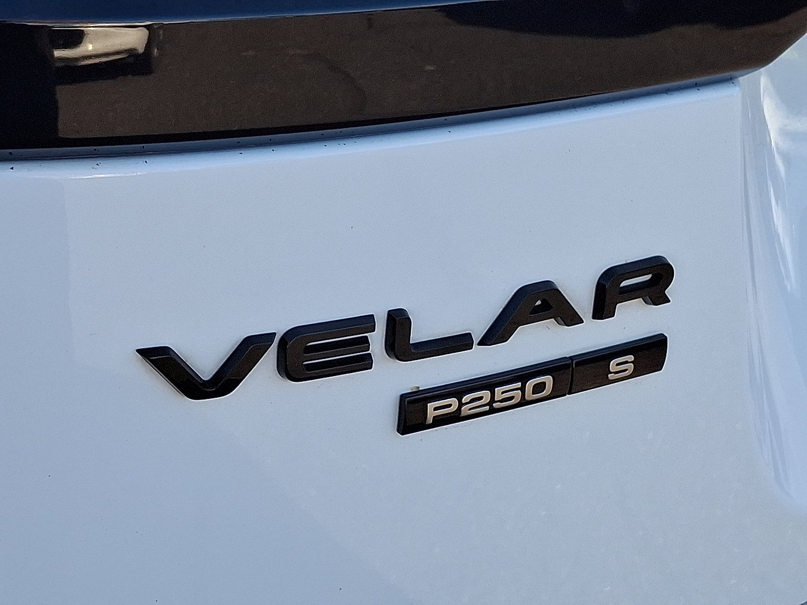 Used 2020 Land Rover Range Rover Velar S AWD/4WD image 32