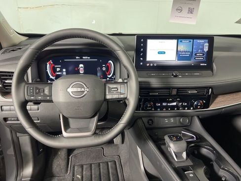 New 2025 Nissan Rogue Platinum w/ Platinum Premium Package image 15