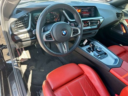 Used 2020 BMW Z4 M40i w/ Executive Package image 9