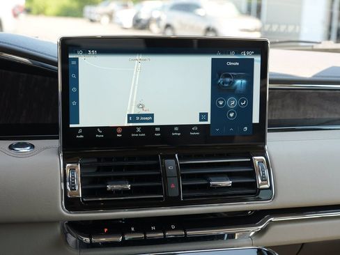 Used 2023 Lincoln Navigator Reserve AWD/4WD image 22