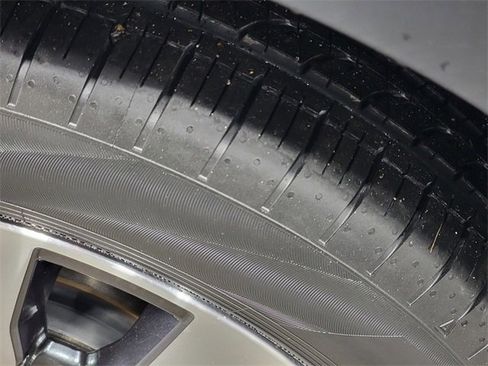 Certified 2024 Subaru Outback Limited image 10