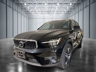 Used 2023 Volvo XC40 B5 Plus w/ Climate Package