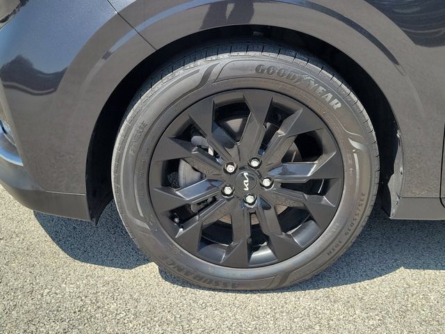 Certified 2024 Kia Carnival SX Prestige FWD image 7