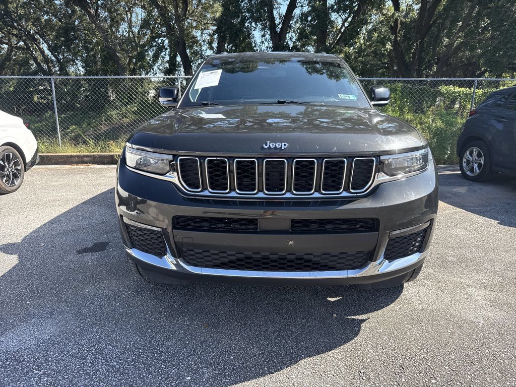 Used 2022 Jeep Grand Cherokee L Limited w/ MOPAR Finishing Package AWD/4WD image 2