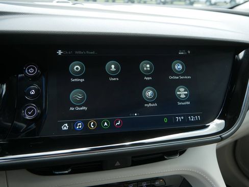 Used 2023 Buick Envision Avenir AWD/4WD image 32