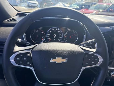 Used 2023 Chevrolet Traverse High Country image 33