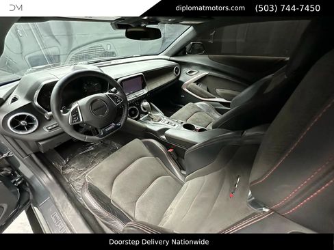 Used 2018 Chevrolet Camaro ZL1 image 16