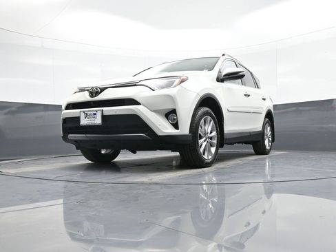 Certified 2018 Toyota RAV4 Limited image 26