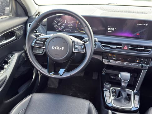 Used 2024 Kia Seltos EX FWD image 27