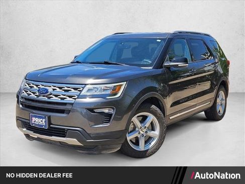 Used 2018 Ford Explorer XLT w/ Equipment Group 202A FWD image 1