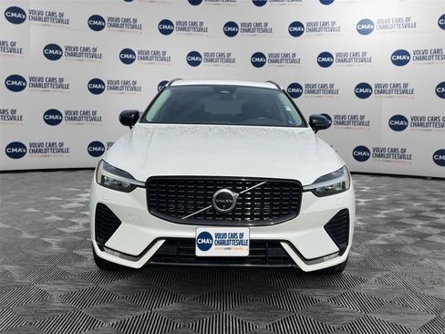 Certified 2023 Volvo XC60 B5 Plus w/ Climate Package image 8