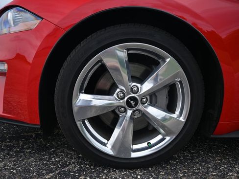 Used 2018 Ford Mustang GT Premium w/ Equipment Group 401A RWD image 18