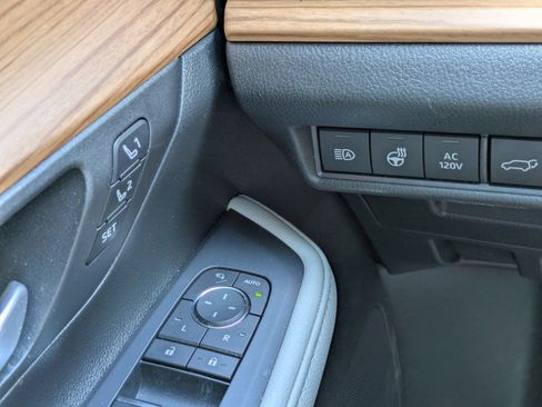 Used 2025 Toyota Grand Highlander AWD Hybrid image 20