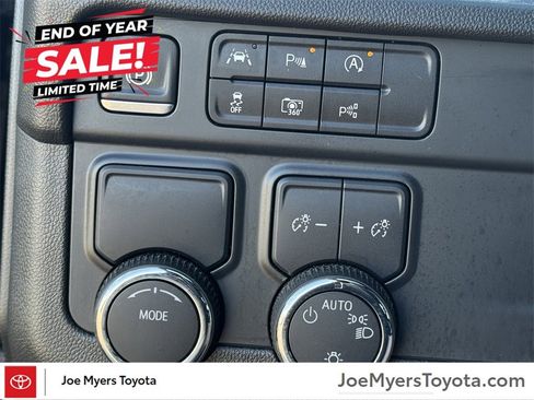 Used 2025 Chevrolet Tahoe LT image 17