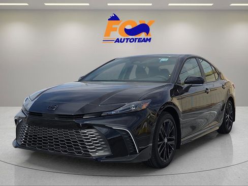 New 2026 Toyota Camry SE FWD image 1