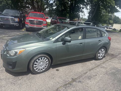 Used 2014 Subaru Impreza 2.0i Premium AWD/4WD image 3