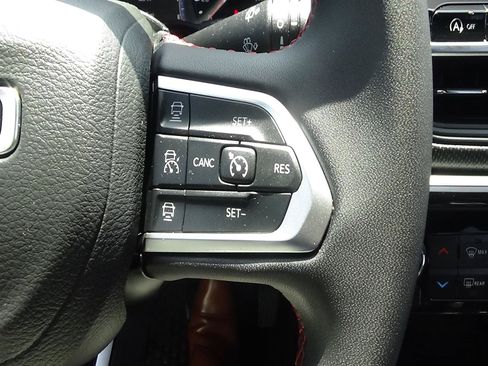 Certified 2025 Jeep Compass Trailhawk AWD/4WD image 22