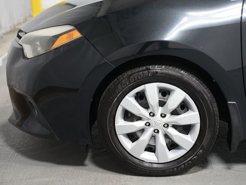 Used 2014 Toyota Corolla LE image 5