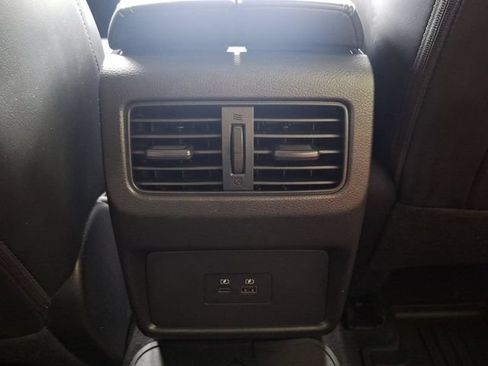 Used 2023 Nissan Rogue Platinum AWD/4WD image 31