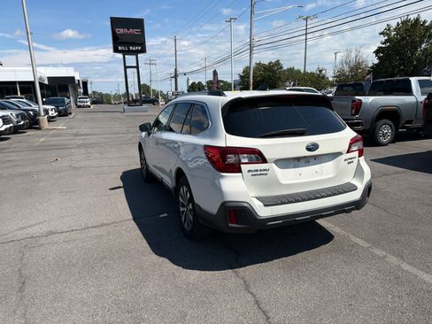 Used 2019 Subaru Outback 3.6R Touring AWD/4WD image 39