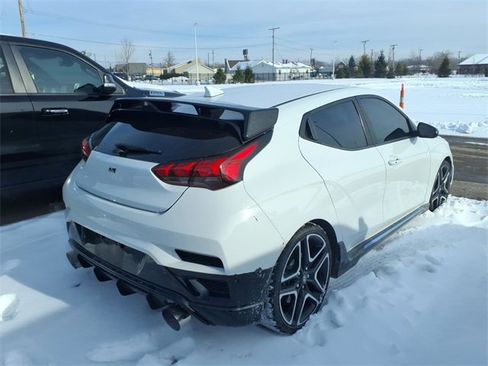 Used 2020 Hyundai Veloster N w/ Performance Package image 4