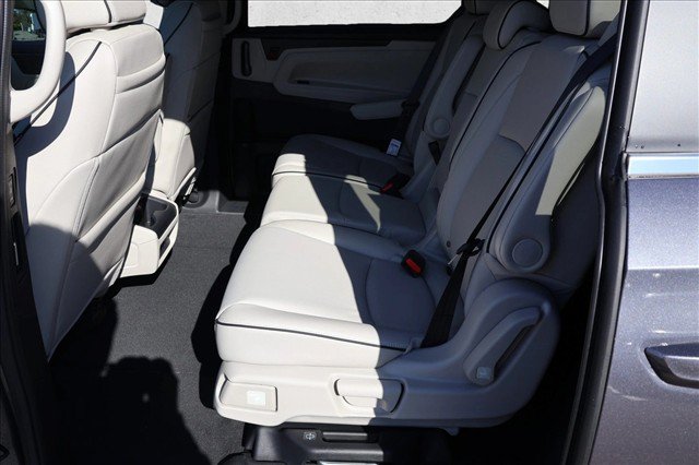 New 2027 Honda Odyssey Touring image 21