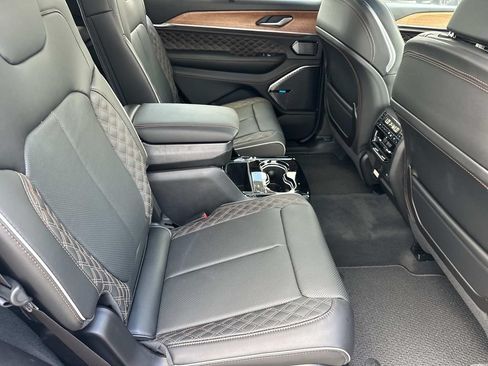 New 2026 Jeep Grand Cherokee L Summit w/ Obsidian Package AWD/4WD image 17