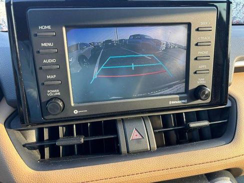 Certified 2022 Toyota RAV4 XLE FWD image 19