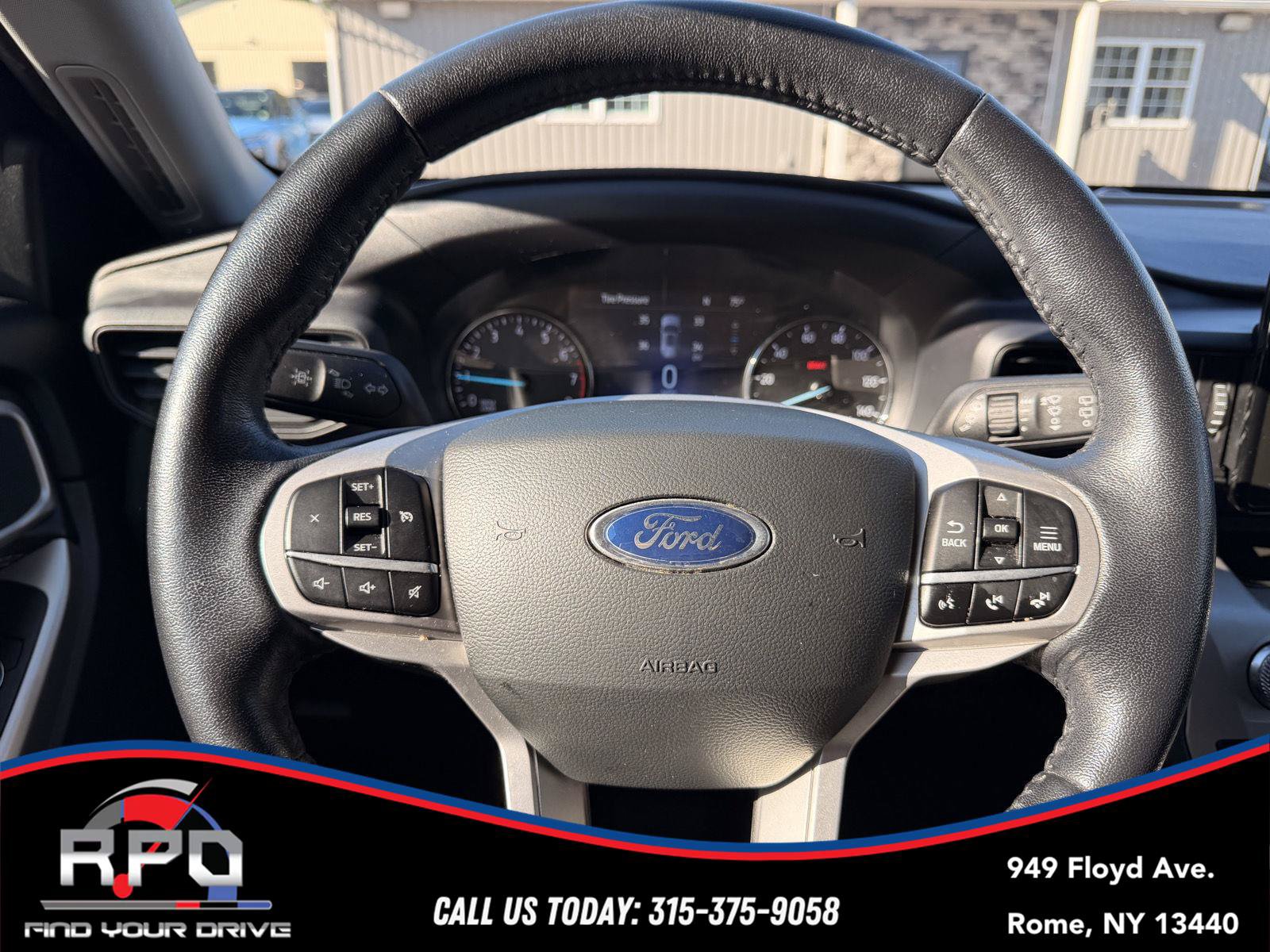 Used 2022 Ford Explorer XLT AWD/4WD image 16