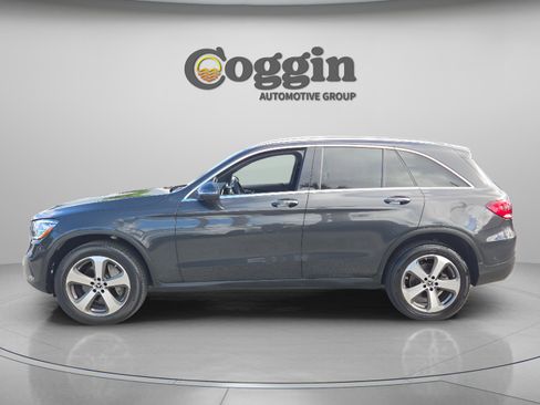 Certified 2022 Mercedes-Benz GLC 300 4MATIC image 2