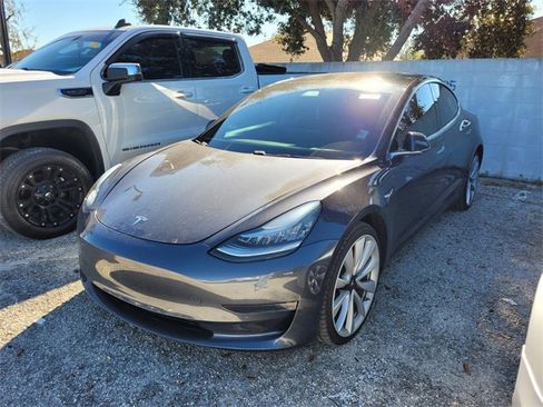 Used 2019 Tesla Model 3 Performance image 3