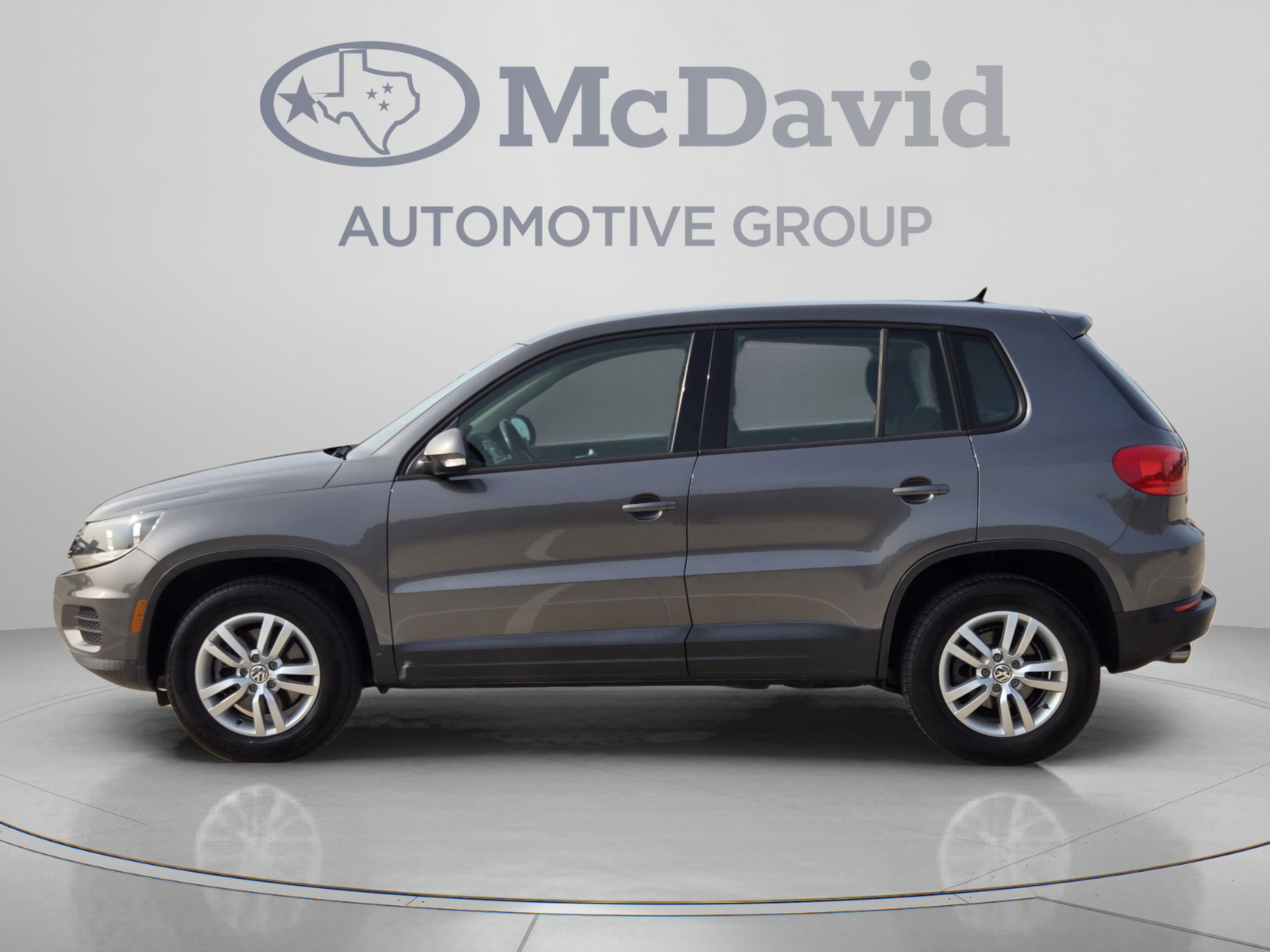 Used 2014 Volkswagen Tiguan S AWD/4WD image 2