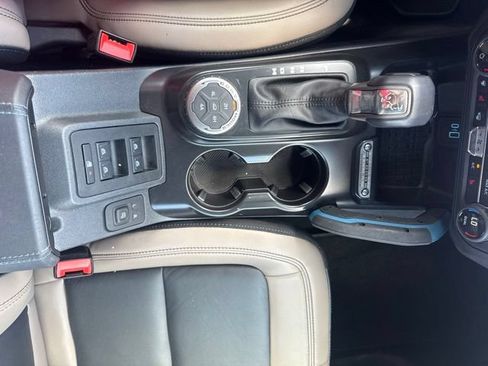 Used 2024 Ford Bronco Wildtrak AWD/4WD image 38