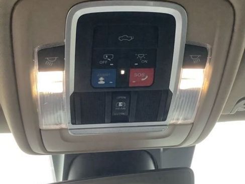 Used 2021 RAM 1500 Laramie AWD/4WD image 31